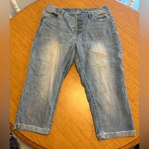 Rue 21 cropped jeans size curvy 13/14